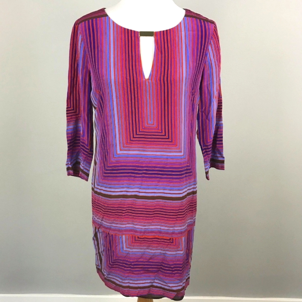 100% silk Trina turk keyhole shift dress